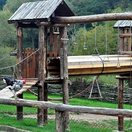 Къмпинг за каравани и кемпери барите - Caravan Pitch Park Barite *