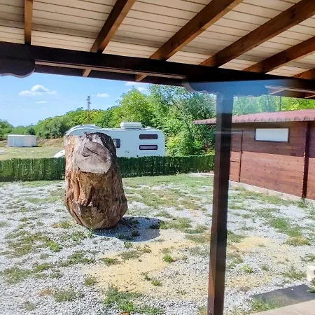 за каравани и кемпери барите - Caravan Pitch Park Barite