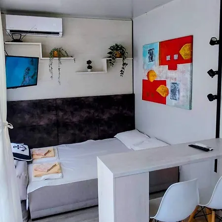 за каравани и кемпери барите - Caravan Pitch Park Barite Parque de Campismo Varna