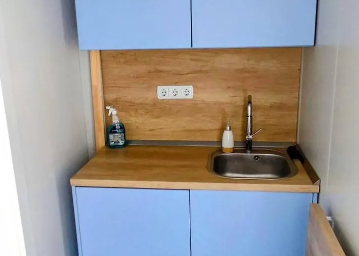 за каравани и кемпери барите - Caravan Pitch Park Barite